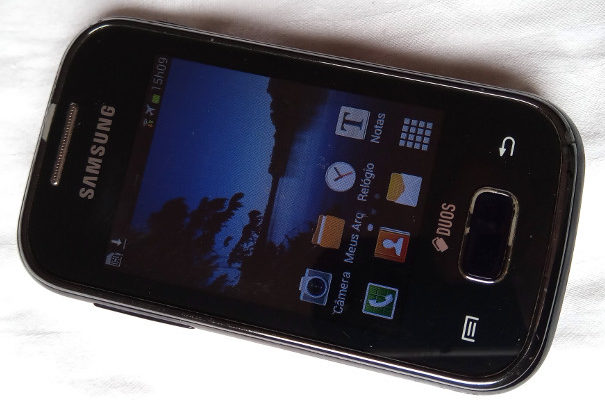 celular antigo