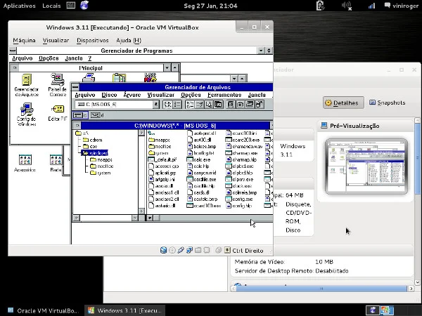 Tela de com o software de virtualização VirtualBox rodando DOS + Windows 3.11 em uma máquina física rodando o sistema operacional Debian 7 (Wheezy).
