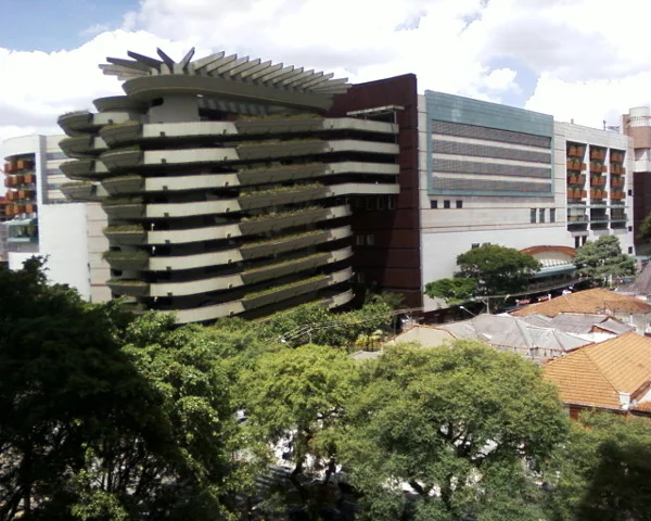 Shopping Bourbon visto do Sesc Pompeia. Foto: Viniroger.