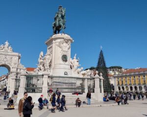 Terreiro do Paço, com Arco da Rua Augusta e estátua de Dom José I. Foto: ViniRoger