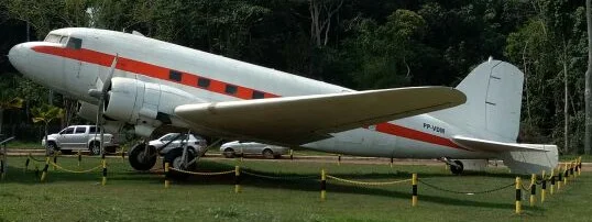 DC-3 no aeroporto de Parauapebas/PA. Foto: Melão.