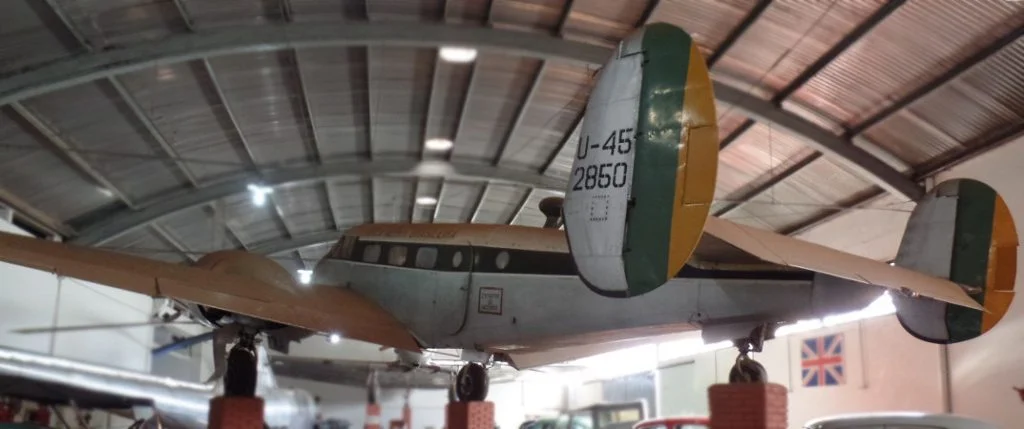 Beechcraft Model 18 exposto no Museu Eduardo Matarazzo. Foto: ViniRoger