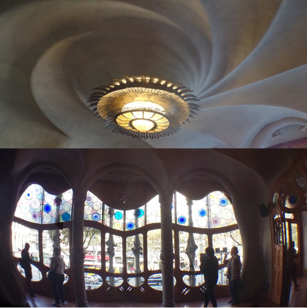 Interior da Casa Batlló: Salão Central com lustre que parecer torcer um teto fluido. Fotos: ViniRoger