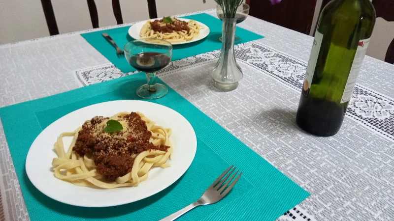 tagliatele bolonhesa