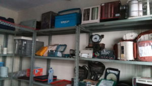 Louças, equipamentos aeronáuticos e meteorológicos