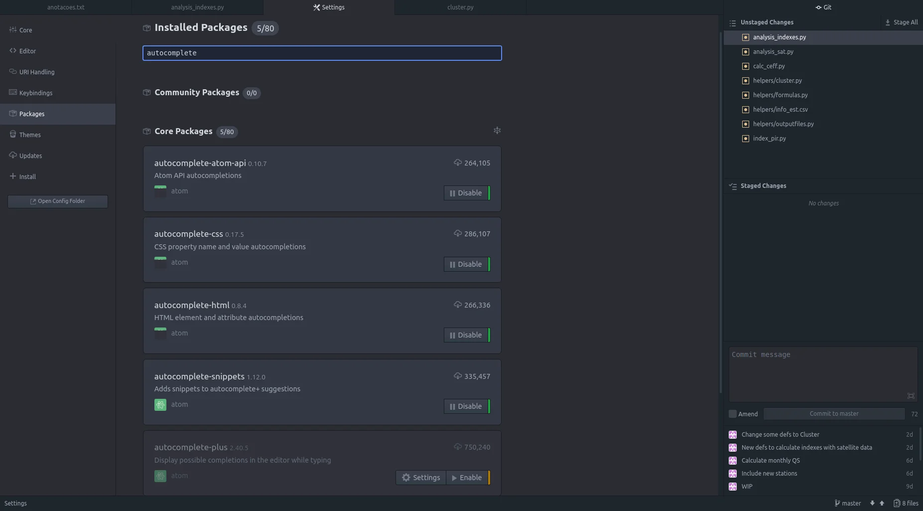Atom com abas de scripts, configurações e painel do Git aberto
