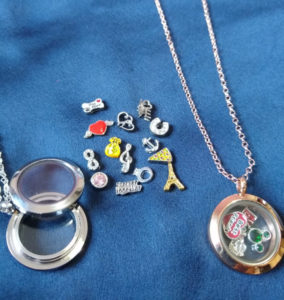 Pingente relicário - alta personalização. Foto: Bijoux Beautiful Girls