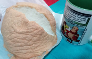 Pão nuvem da receita já aberto ao meio. Foto: ViniRoger