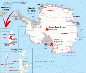 Mapa da Antártida, com destaque para o Mar de Weddel, base Comandante Ferraz na Ilha Rei George, base McMurdo e base Amundsen-Scott, no pólo sul geográfico. Adaptado de Wikipedia