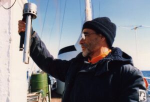 Villela fazendo leitura de psicrômetro