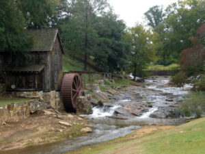 Casa com roda d'água. Foto: Richard Elzey (Georgia)