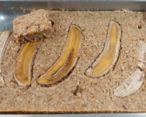 Bolo de banana, tapioca e aveia da receita. Foto: ViniRoger