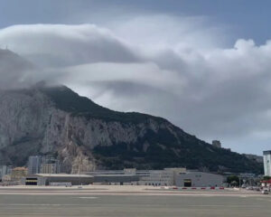 Nuvem do Levante sobre o Rochedo de Gibraltar. Foto: Met Office Gibraltar