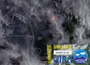 Imagem do satélite GOES16/East de 2023-01-19 10:00:21 UTC (7h da manhã horário local) sobre Mineiros/GO (indicada em vermelho) com nuvem rolo formada a sudeste. Segundo a escala, pode-se estimar o comprimento da nuvem em mais de 60 km. Fonte: RAMMB
