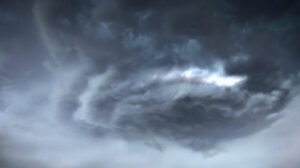 Cena de tempestade. Fonte: Amazing Stories