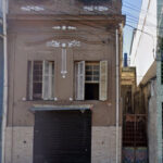 Fachada da casa situada na Rua Vinte e um de Abril, nº 322, em março/2023. Fonte: Google Street View