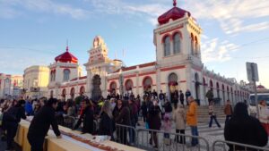Mercado Municipal de Loulé com bolo-rei de 150 metros no Dia de Reis. Foto: ViniRoger
