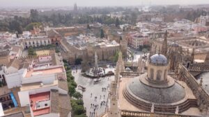 Vista de Sevilha a partir da Giralda na direção do Real Alcázar. Foto: ViniRoger