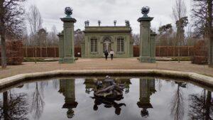Parte de um dos jardins do Palácio de Versailles. Foto: ViniRoger