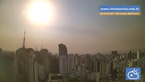 Do azul ao cinza: queimadas transformam o pôr do sol paulistano - 23/08/24. Fonte: Clima ao Vivo