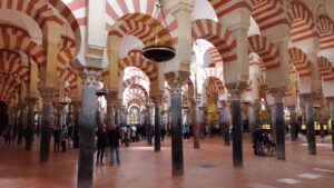 Interior da Catedral-Mesquita. Foto: ViniRoger