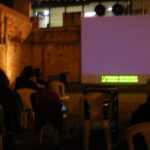 Exibição ao ar livre de filme durante a I Jornada Brasileira de Cinema Silencioso. Foto (foi o que deu pra fazer com a tecnologia da época rs): ViniRoger