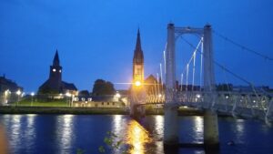Greig Street Bridge sobre Rio Ness. Foto: Eliana Reis