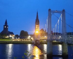 Greig Street Bridge sobre Rio Ness. Foto: Eliana Reis