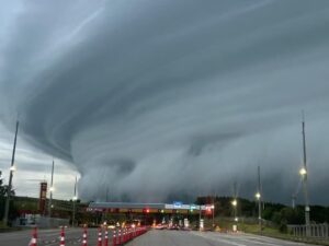 Nuvem prateleira na região de Sorocaba em 17/01/2025. Foto: Camargo Ortiz via g1