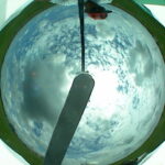 Imagem de céu inteiro com sombreador desalinhado e interferência (cabeça de pessoa aparecendo). Fonte: ARM/GoAmazon