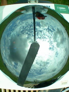 Imagem de céu inteiro com sombreador desalinhado e interferência (cabeça de pessoa aparecendo). Fonte: ARM/GoAmazon