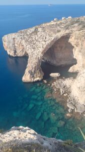 Blue Grotto vista a partir de mirante. Foto: ViniRoger