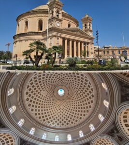 Exterior e interior da Rotunda de Mosta. Fotos: Eliana Reis