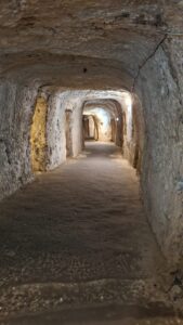 Parte do abrigo antiaéreo da Gruta de São Paulo. Foto: Eliana Reis