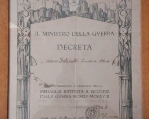 Decreto de concessão de uma medalha comemorativa da Primeira Guerra Mundial. Foto: ViniRoger