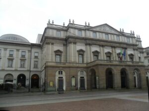 Teatro alla Scala (ou La Scala), em Milão, uma das mais famosas casas de ópera do mundo. Foto: ViniRoger
