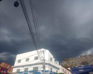 Nuvens carregadas em Bom Jesus da Lapa. Foto: Evandro Batista