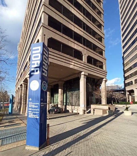 Seção de Meteorologia, Satélites e Pesquisa (GCWSR) do Conselho Geral da NOAA, componente do Gabinete do Conselho Geral da NOAA, localizado em Silver Spring, Maryland. Foto: Dimitri Ivanoff via Google Maps