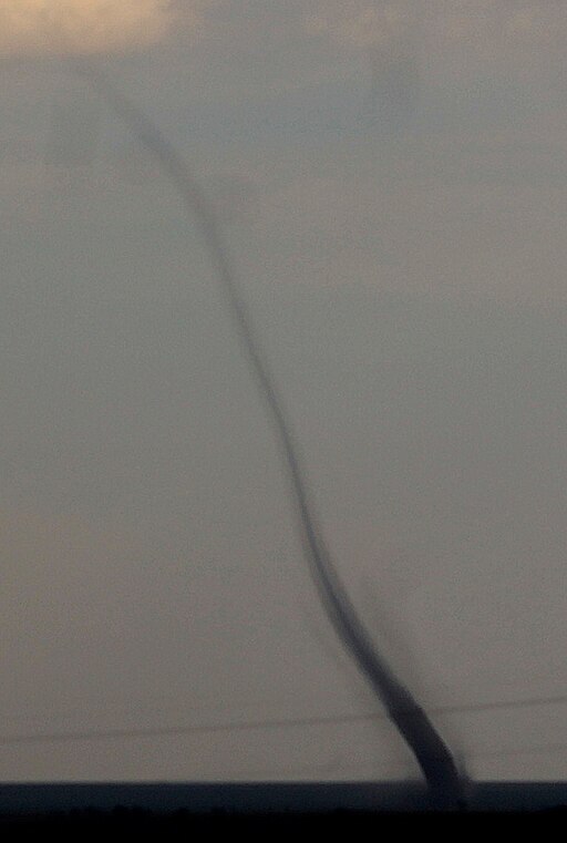 Landspout. Fonte: Wikimedia
