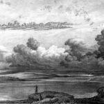 Formas assumidas pelas nuvens quando se reúnem para uma tempestade - Um céu cheio de exemplos das formas peculiares assumidas pelas nuvens quando se reúnem para uma tempestade de trovão. (As nuvens densas à frente, embora características em suas formas, não estão suficientemente envoltas em uma distância sombria.) O Nimbus atrás, à esquerda, está melhor posicionado, e mostra-se cruzado, como às vezes ocorre, por um denso Cirro-stratus. O Cirro-cumulus, logo acima, é altamente característico em sua estrutura; e o grande e denso Cirrus acima pertence igualmente ao trovão que se aproxima. “L. H. — Março, 1849.”