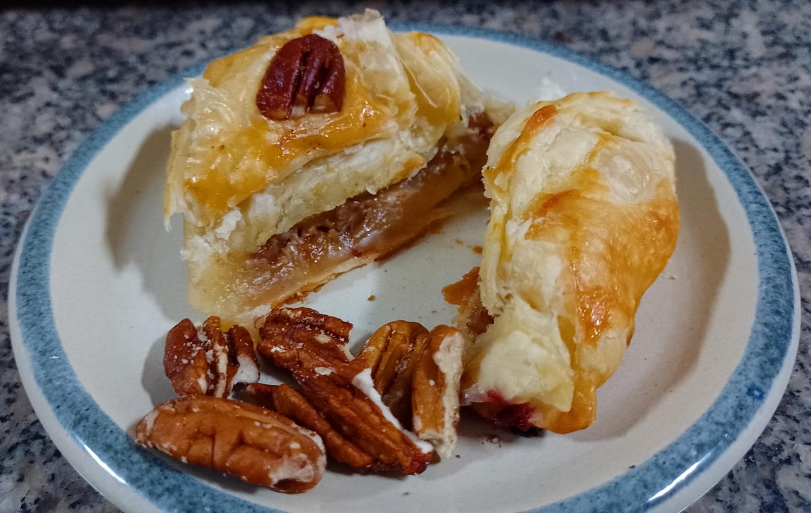 Folhado de noz pecã. Foto: ViniRoger