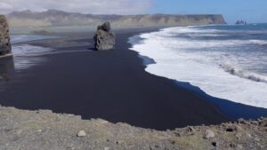 Arnardrangur em Reynisfjara. Foto: ViniRoger
