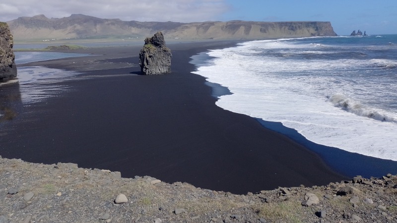 Arnardrangur em Reynisfjara. Foto: ViniRoger