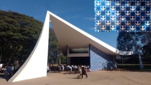 Igrejinha Nossa Senhora de Fátima com pedaço do painel lateral em detalhe. Foto: ViniRoger