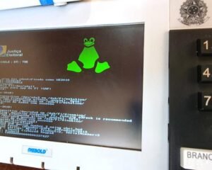 Urna eletrônica com Linux. Fonte: TSE